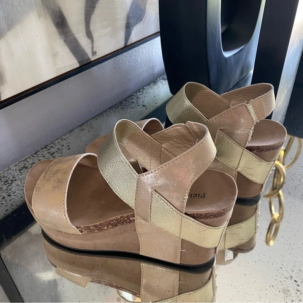 Pierre Dumas Platform Sandal NWOT. - Picture 3 of 5